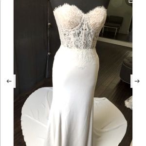 Pronovias Vela Gown